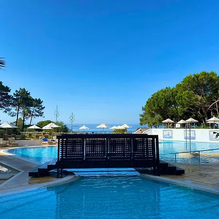 Charming House In Olhos De Agua With Shared Pool * オーリョス・デ・アーグァ