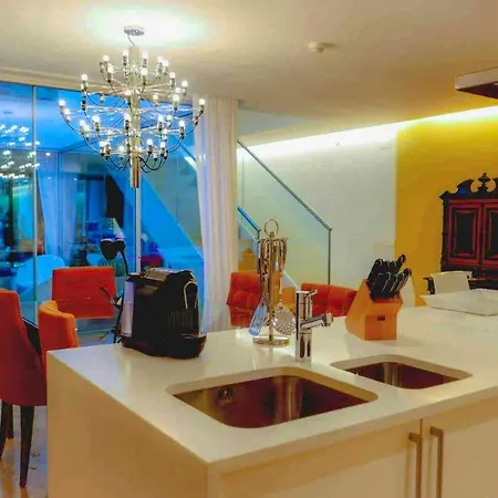 Charming House In Olhos De Agua With Shared Pool *